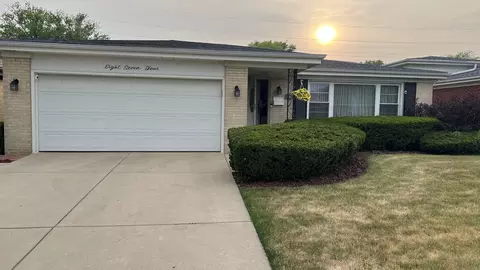 874 Timothy Ln, Des Plaines, IL 60016