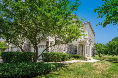 15305 Pinewood Rd #15305, Lockport, IL 60441