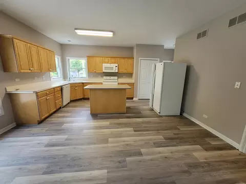 1124 Fox River Dr, Algonquin, IL 60102 photo 18