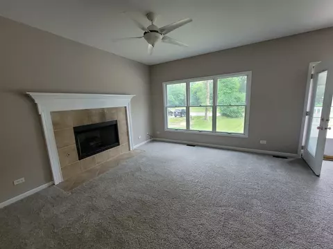 1124 Fox River Dr, Algonquin, IL 60102 photo 10