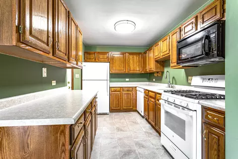 Undisclosed, Plainfield, IL 60544 photo 7