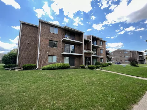7325 Tiffany Dr #2A, Orland Park, IL 60462