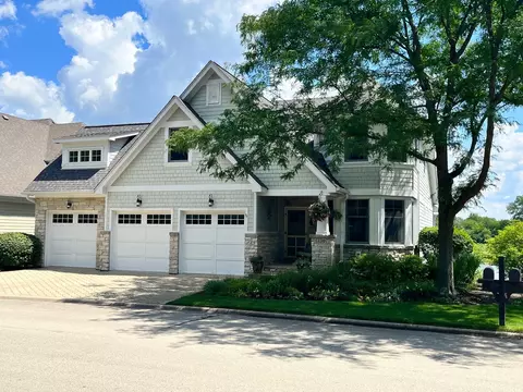 13307 S Lake Mary Dr, Plainfield, IL 60585
