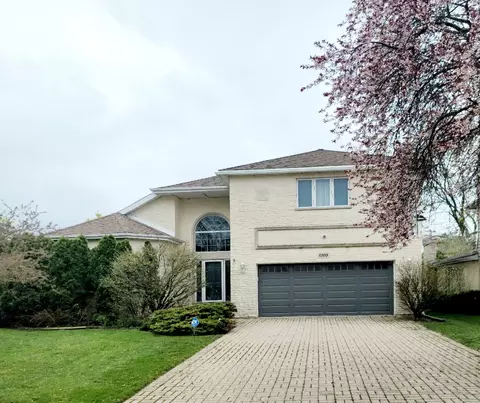 1305 Hallberg Ln, Park Ridge, IL 60068