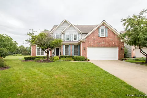 2371 Waterside Dr, Aurora, IL 60502