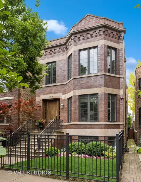 1213 W Eddy St, Chicago, IL 60657