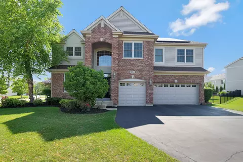 9154 Sawyer St, Huntley, IL 60142