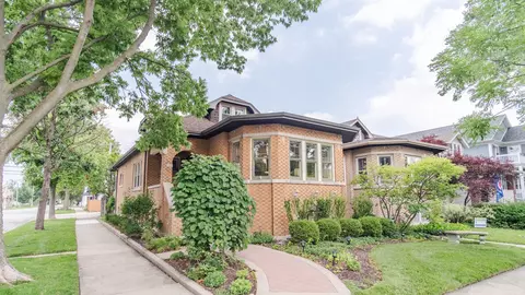 1050 Hayes Ave, Oak Park, IL 60302