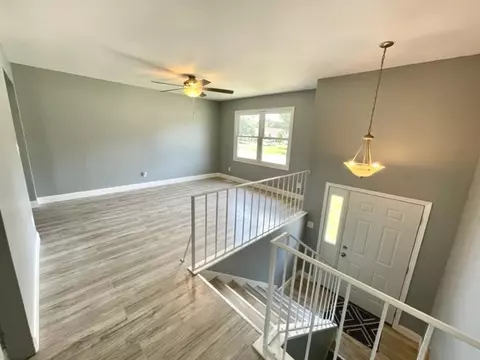 788 4th Ave, Aurora, IL 60505 photo 3