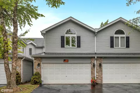 8308 Highpoint Cir #E, Darien, IL 60561