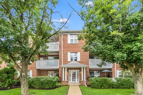 4750 N Elston Ave #301D, Chicago, IL 60630