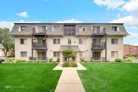 9641 S Karlov Ave #303, Oak Lawn, IL 60453