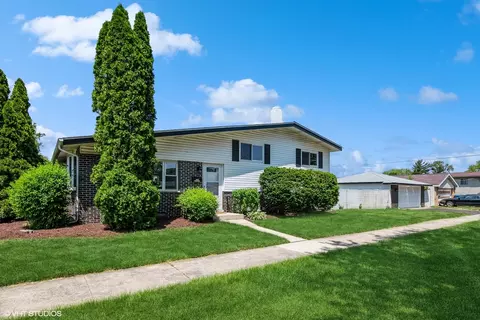 3700 W 121st Pl, Alsip, IL 60803
