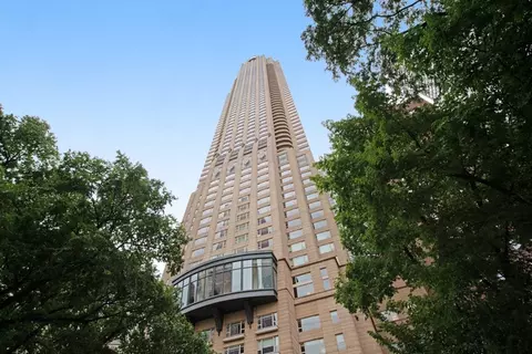 800 N Michigan Ave #4601, Chicago, IL 60611
