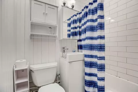 11248 S Champlain Ave, Chicago, IL 60628 photo 16