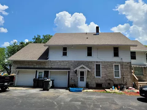 2402 Merrill St, Sterling, IL 61081