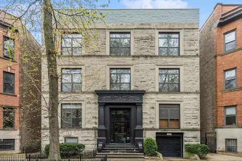 717 W Briar Pl #2E, Chicago, IL 60657