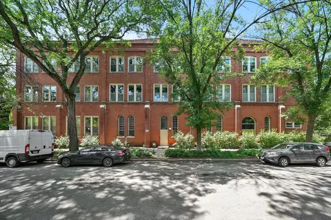 2510 N Wayne Ave #312, Chicago, IL 60614