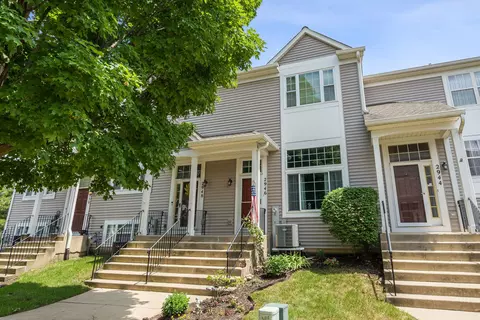 2946 Shelly Ln #2946, Aurora, IL 60504
