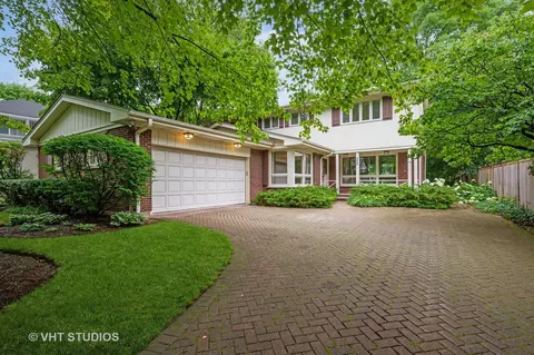 843 Bluff St, Glencoe, IL 60022 photo 2
