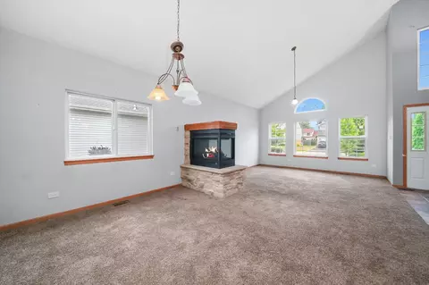 2209 Timber Trl, Plainfield, IL 60586 photo 9