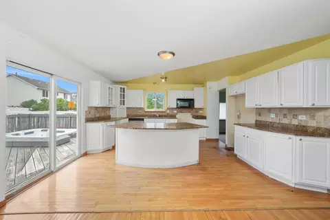 2209 Timber Trl, Plainfield, IL 60586 photo 13