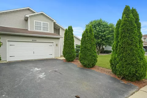 2209 Timber Trl, Plainfield, IL 60586 photo 4