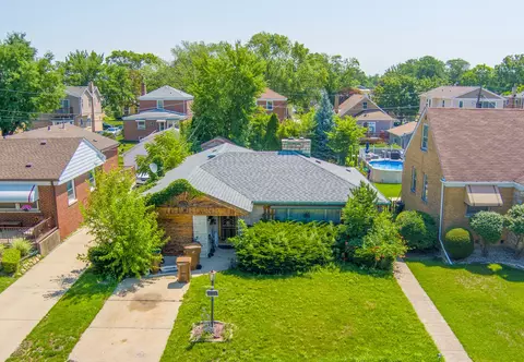2233 S 7th Ave, North Riverside, IL 60546