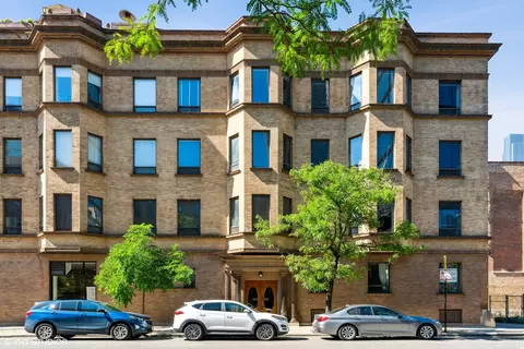 501 N Wells St #3E, Chicago, IL 60654