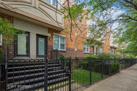 7256 N Rogers Ave, Chicago, IL 60645