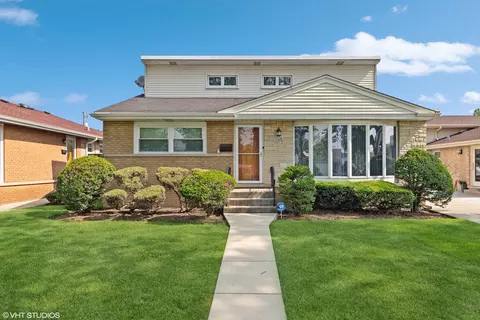 7310 W Main St, Niles, IL 60714