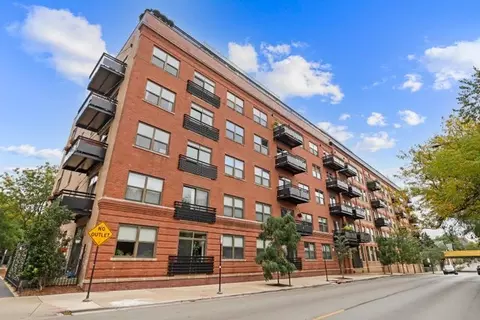 1735 W Diversey Pkwy #219, Chicago, IL 60614