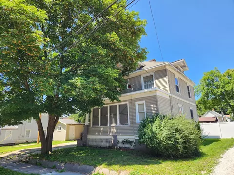 408 E Mulberry St, Bloomington, IL 61701 photo 1