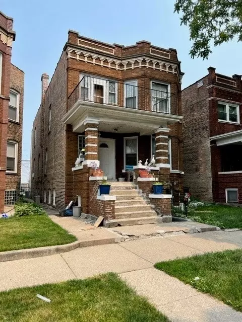 1005 N Menard Ave, Chicago, IL 60651