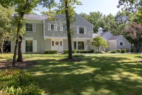 567 Rockefeller Rd, Lake Forest, IL 60045