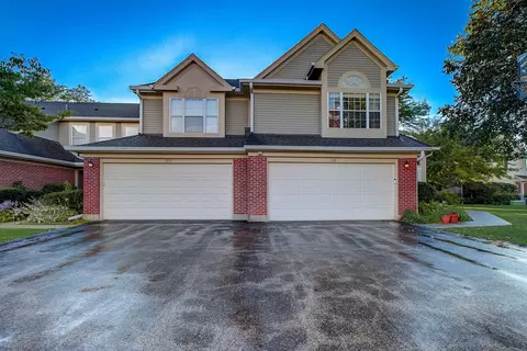 110 Thistle Ct, Schaumburg, IL 60194