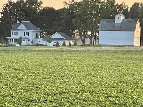 174 Kilgore Rd, Dixon, IL 61021