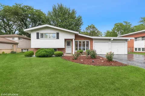 5 N301 Eagle Ter, Itasca, IL 60143