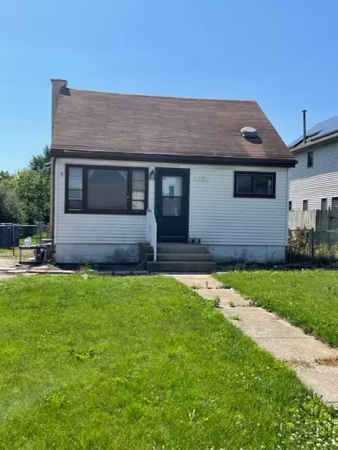 1036 N Yale Ave, Villa Park, IL 60181