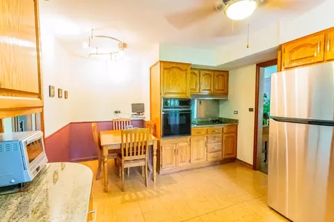 7234 Central Ave, Burr Ridge, IL 60527 photo 4