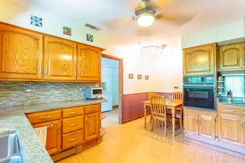 7234 Central Ave, Burr Ridge, IL 60527 photo 5
