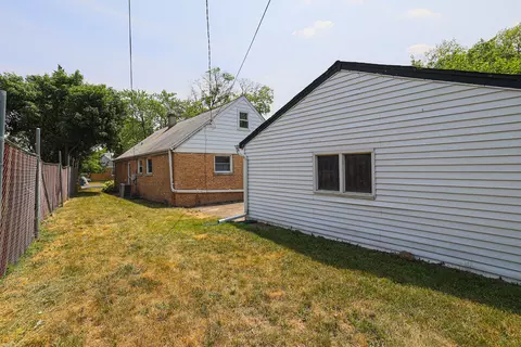 2 N Maple Ct, Addison, IL 60101 photo 22
