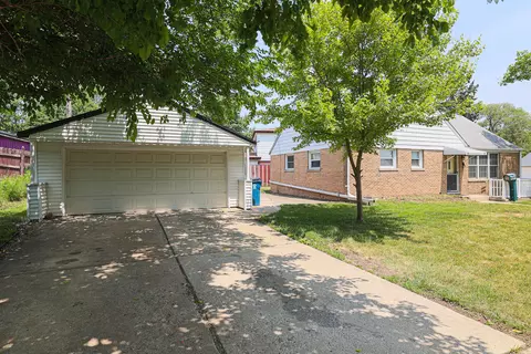 2 N Maple Ct, Addison, IL 60101 photo 4
