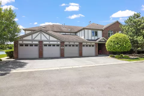6241 Misty Pines Dr #4, Tinley Park, IL 60477