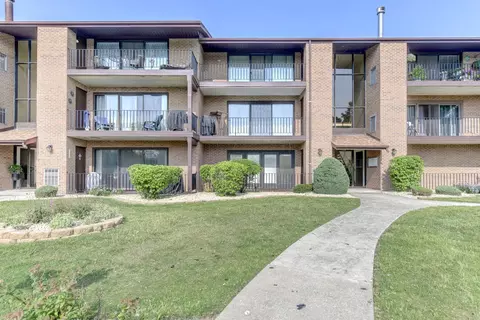 19547 Lake Shore Dr #F, Lynwood, IL 60411