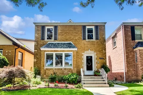 5232 N Newcastle Ave, Chicago, IL 60656