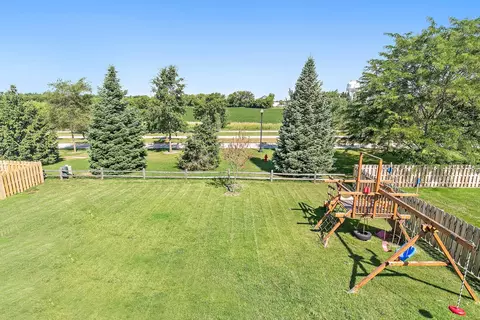 1803 Cashel Ln, Mchenry, IL 60050 photo 19