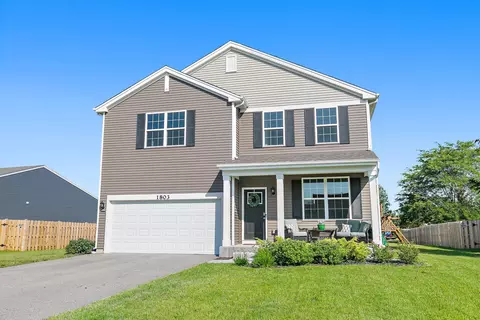 1803 Cashel Ln, Mchenry, IL 60050