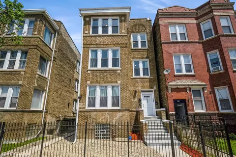 3550 W Polk St, Chicago, IL 60624