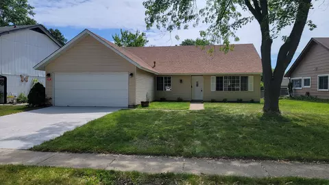 5861 Chatsworth Ct, Hanover Park, IL 60133